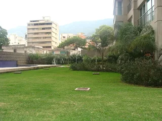 http://milagrosfernandezasesoriadeinversion.blogspot.com/2014/03/vendo-casa-en-caracas.html