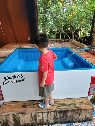 Jacuzzi at Purico’s Cabin Resort