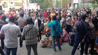Ratusan Massa Dari Pancur Batu Lakukan Aksi Damai di Polrestabes Medan
