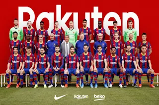 Barcelona unveil official team photo of 2020/21 with the new President