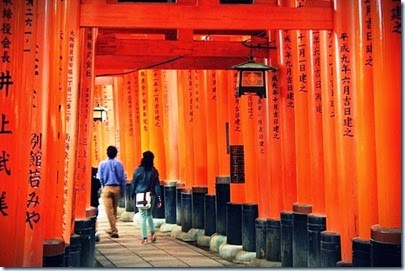 The-shrine-gates-of-Fushimi-Inari-Taisha-via-DavideGorla-on-Flickr