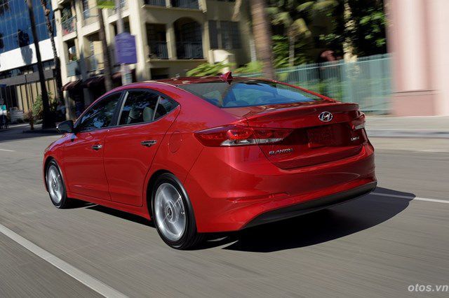 Cận cảnh chi tiết xe Hyundai Elantra 2017