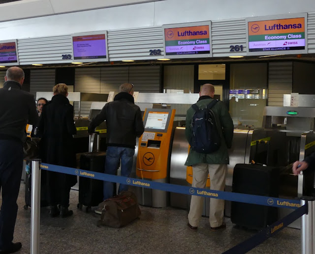 Baggage Drop in Frankfurt, Check-in der Lufthansa