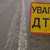 ДТП на Прикарпатті: авто збило чоловіка, котрий виходив з маршрутного автобуса