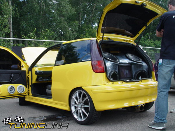 Fiat Punto Tuning Publicat de spyman me la 6 01 2010 124200 PM