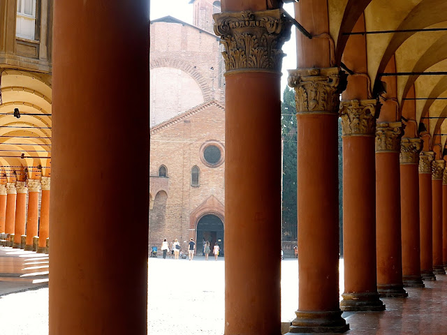 bologna-portici-santo-stefano