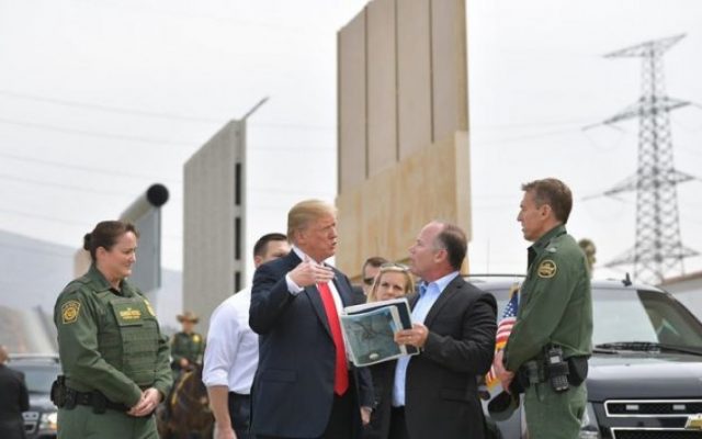 Mundo// Trump visitará el jueves la frontera con México