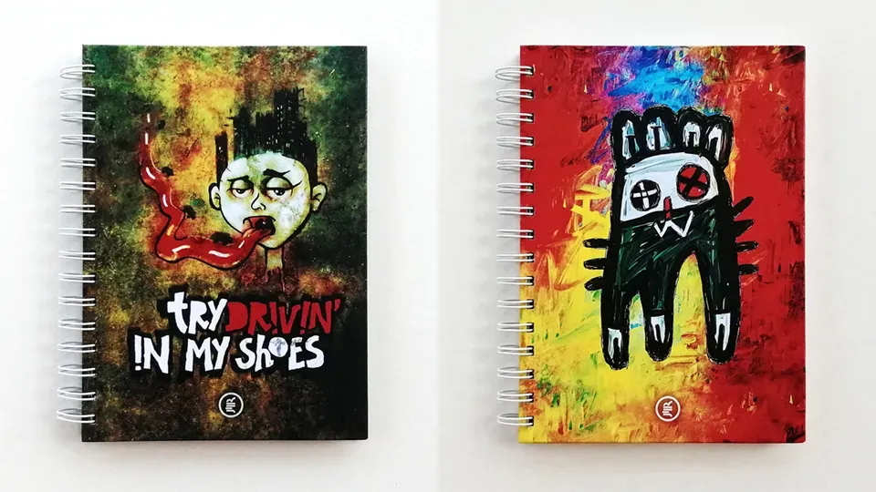 Fotografía de STREETARTINSPO y PERLA, productos de la colección sketchbook de Mauro Rojas; producción de Eonminu®.