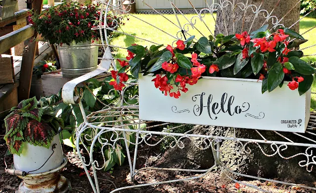 Upcycled Metal Planter Box with Spray Chalk Paint & Stencils #krylon #artmindsstencil #stencils #layeringblock #dragonwingbegonia