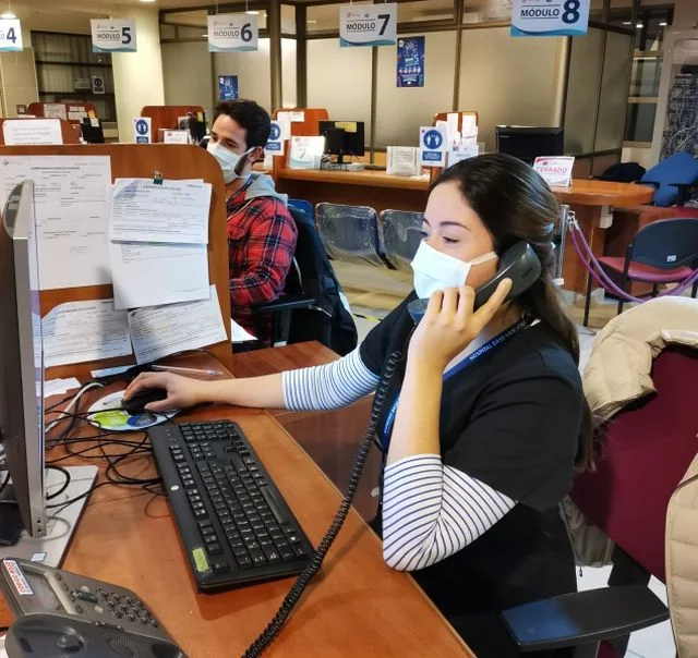 Equipo COVID-19 del Hospital Osorno orienta a más 400 personas al mes de manera remota   