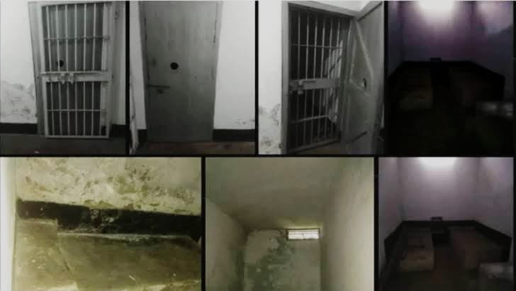 Mysterious-Mirror-Room