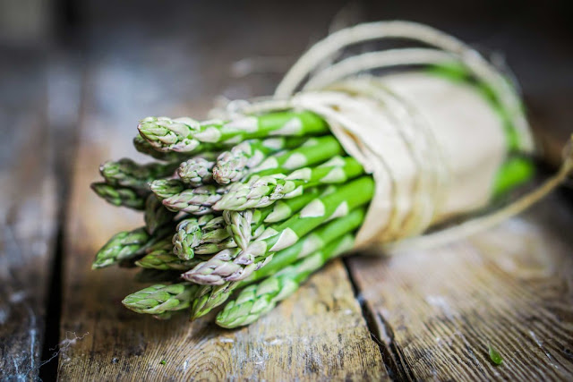 Why Does Asparagus Make Your Pee Smell Funky?