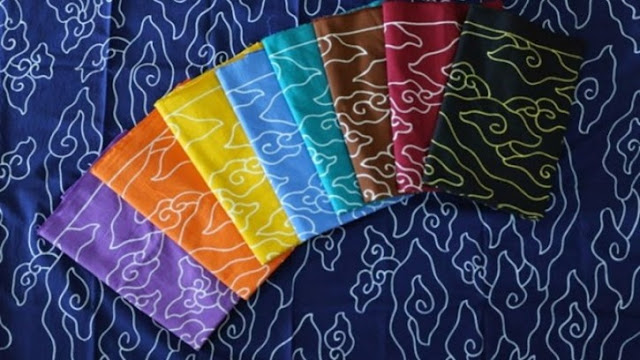 motif batik mega mendung