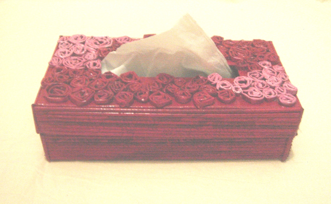 Kreasi Kertas  Koran Tempat Tissue Merah Kreasi 