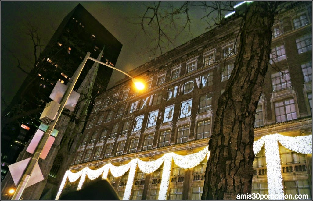 Espectaculo Luces Fachada del Saks Fifth Avenue