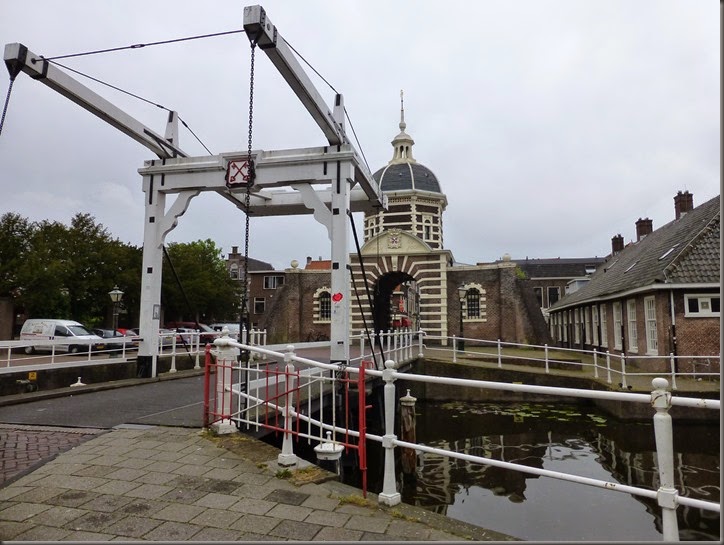 Leiden-14 405