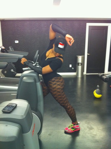 Gym time with Miss Serena Williams serenawilliams Let me move out your 