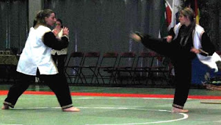 Berikut ini Foto-foto Pesilat Wanita Cantik di Indonesia