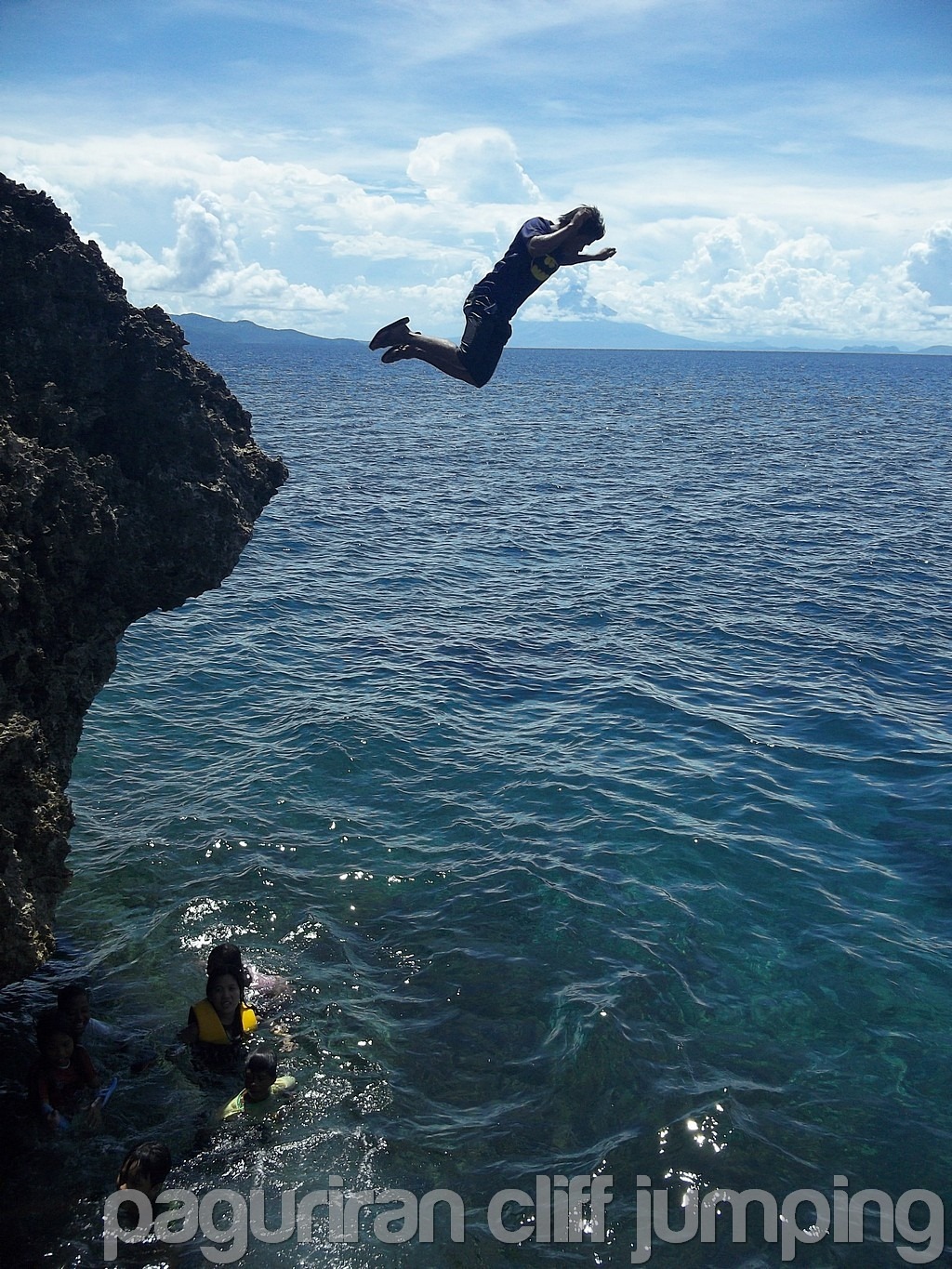 cliff-jumping-paguriran-100_0822-2