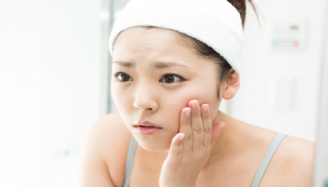 8 The Most Dangerous Effects of Acne Peeling