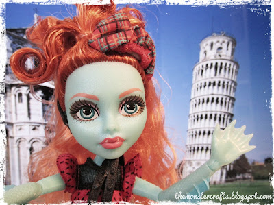 Lorna selfie in Pisa