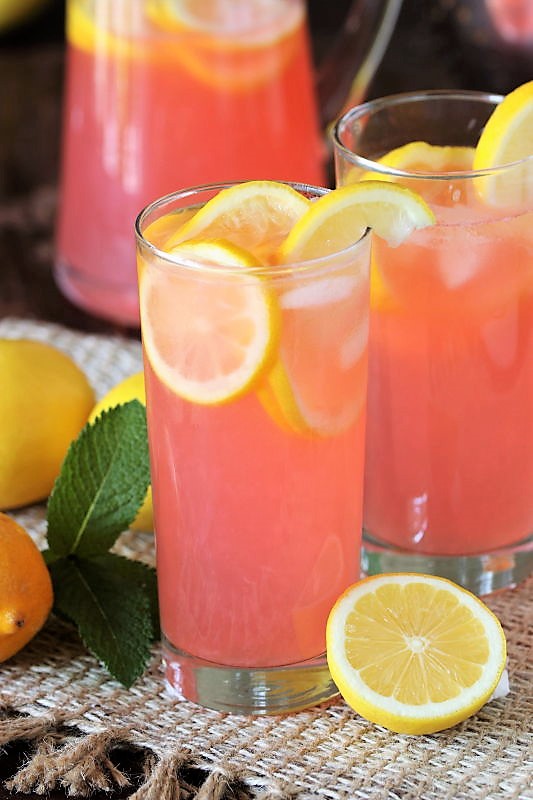 How to Make Pink Lemonade  The Kitchen is My Playground