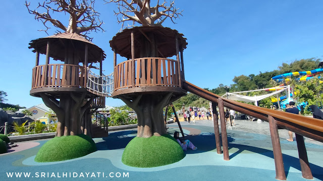 Tempat bermain area kering di Wahoo Waterworld