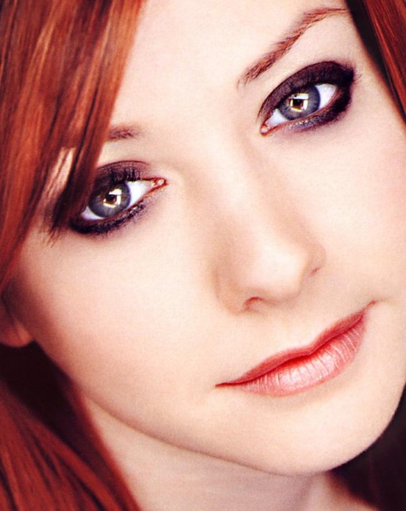  Liens vers des photos de Alyson Hannigan s lectionn s par les visiteurs 