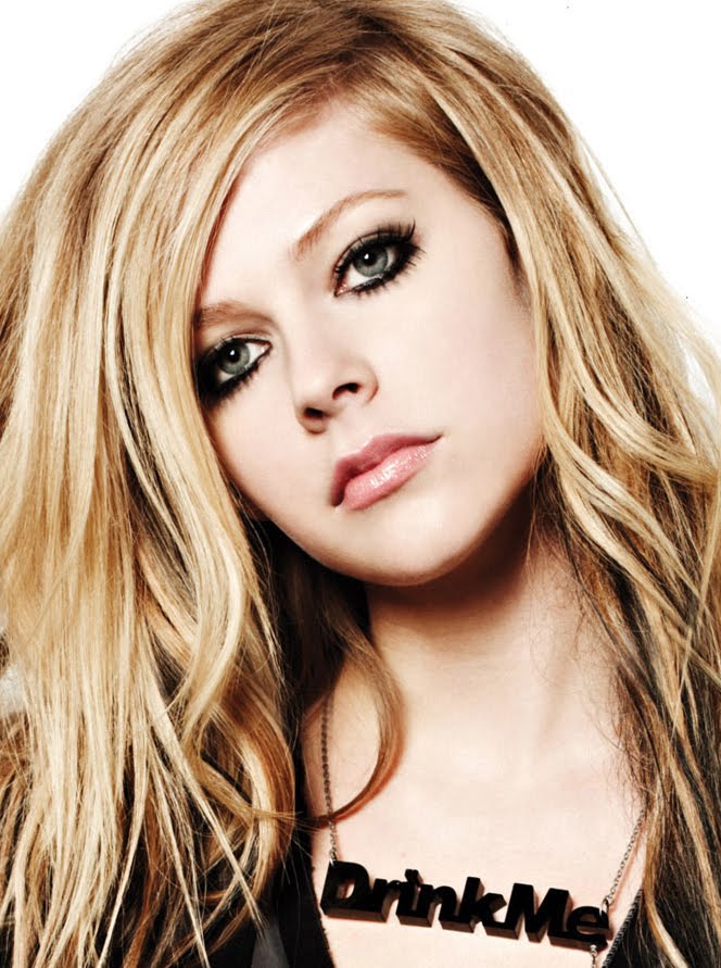 First Look Avril Lavigne What The Hell Music Video Premiere
