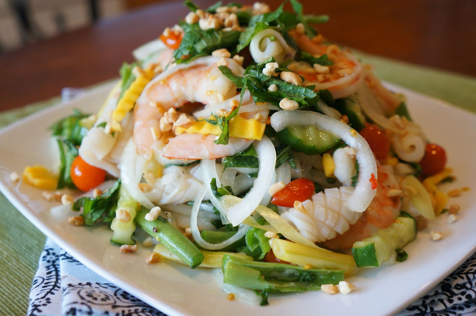 Gourmet by Kat: Thai seafood salad (Goi Thai tom muc)
