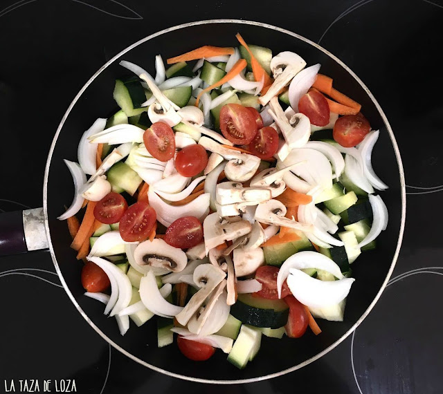 pasta-fresca-verde-con-salmon-verduras