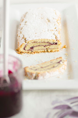 arrotolato di pasta frolla con uva fragola