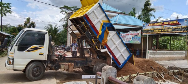 Material Pasir Terakhir di Lokasi TMMD Ke-111 Kodim 1207/Pontianak