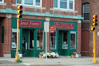 Jane's Frames, East Central St, Franklin
