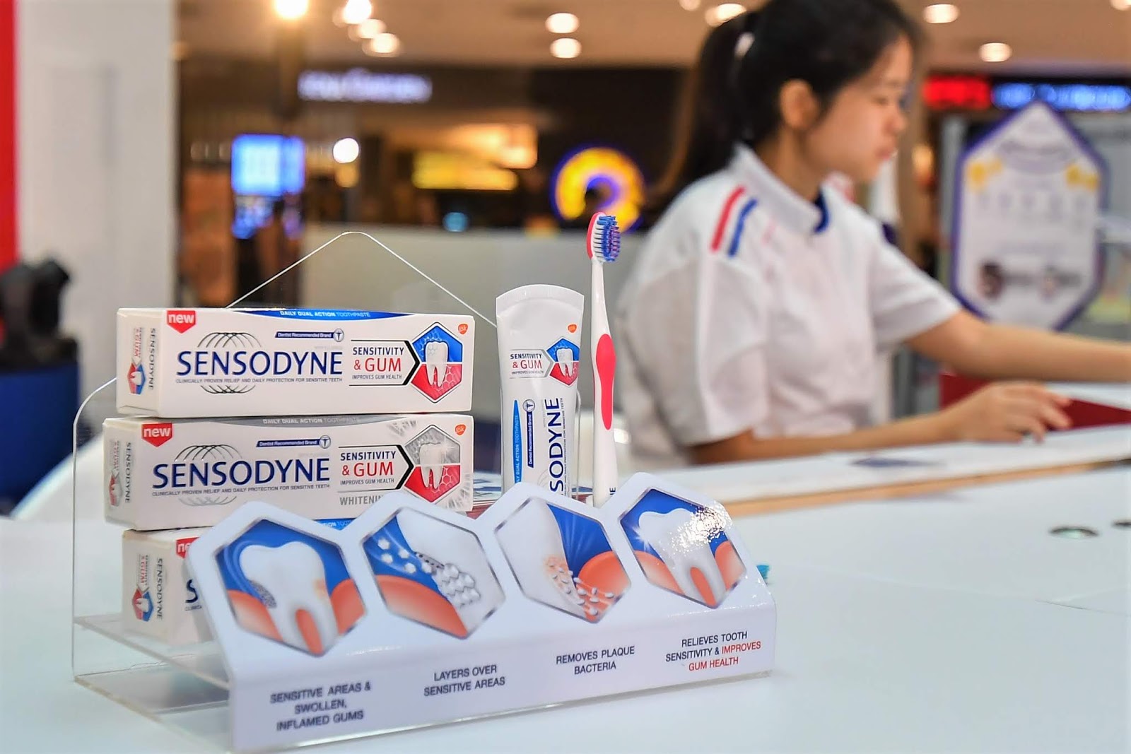 Sensodyne Sensitivity & Gum Ubat Gigi Dwi-Aksi Untuk 