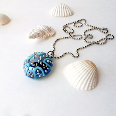 painted-glass-sea-urchin-jewelry-diy