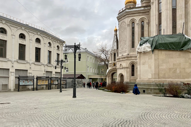 улица Большая Лубянка, Рождественский бульвар, территория Сретенского ставропигиального мужского монастыря улица Большая Лубянка, Рождественский бульвар, территория Сретенского ставропигиального мужского монастыря