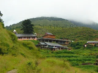 अप्रैल में घूमने फिरने के लिए बेस्ट हैं हिमाचल की ये जगह || जन्नत जैसी होगी फीलिंग