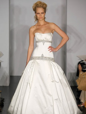 Kenneth Pool, trendy wedding dress