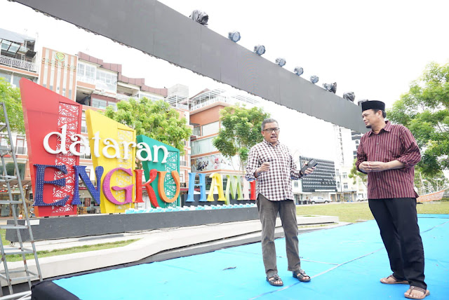 Rudi bersama Jefridin Tinjau Kesiapan Takbir Keliling dan Salat Idul Fitri di Dataran Engku Putri