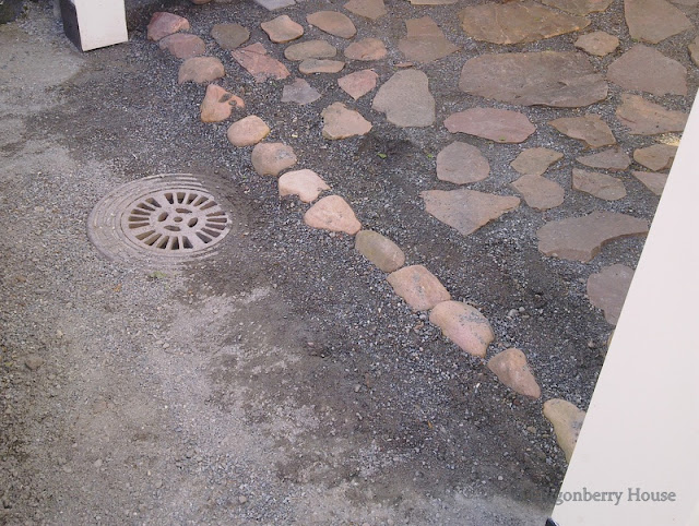 lingonberryhouse, garden, paving, stones, pihakivetys