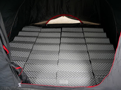 QUECHUA ポール式テント ARPENAZ FAMILY 4.1 FRESH&BLACK 寝室 マット４つ
