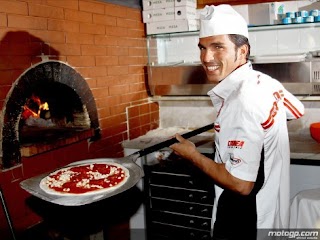 Se necesita Pizzero y mas...| → | #Pizzero #FelizMiercoles #SiHayEmpleo #Calico #Empleo #BuscoEmpleo