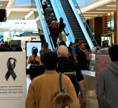  Following a stabbing incident, Sydney's Bondi Westfield mall reopens for tributes