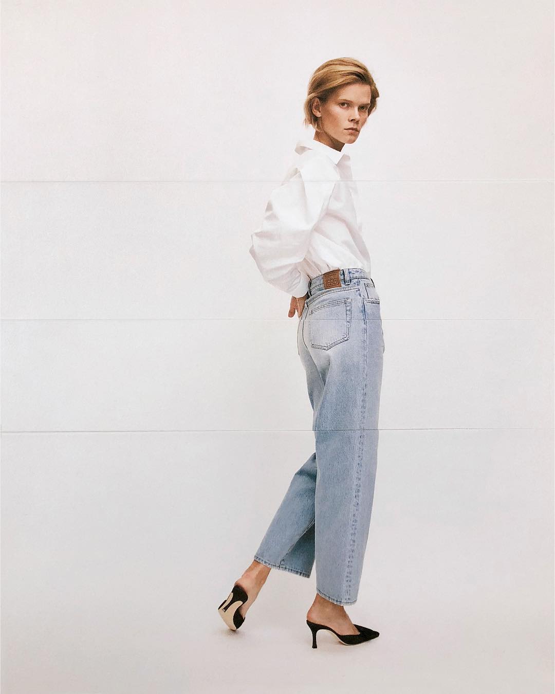 Simple Chic Fall Look Idea — White, Shirt, Jeans, Mule Heels