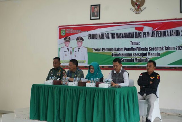 Pemkab Tanbu Berikan Edukasi Politik Kepada Pelajar Tanah Bumbu 