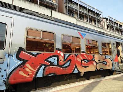 graff on the trains