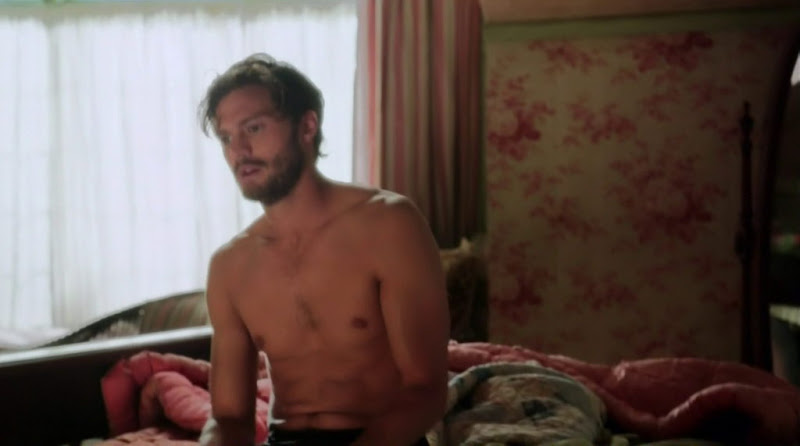 Jamie Dornan Shirtless in Once Upon a Time s1e04