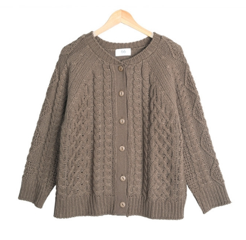  Buttoned Cable Knit Cardigan