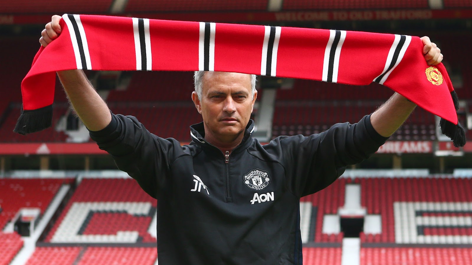 Mourinho Sejak Dulu Sudah Ingin Melatih Manchester United Berita